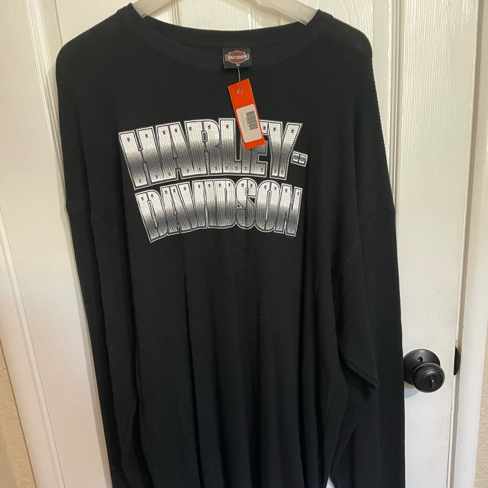 Mens long sleeve t-shirt